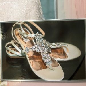 badgley mischka hampden sandal